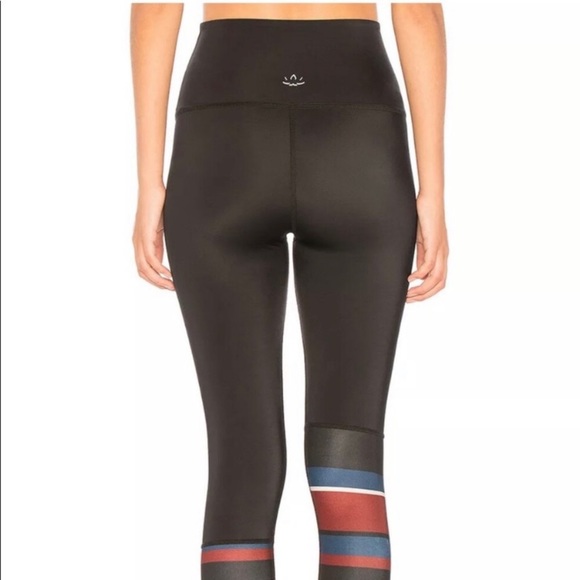 Beyond Yoga Arlington High Waisted Midi Leggings size Small - Picture 2 of 12